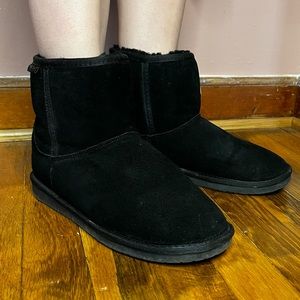 Minnetonka Sheepskin Wool lined Ankle Boots Black Womens size 10